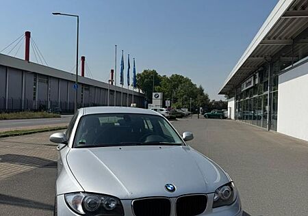 BMW 118i -