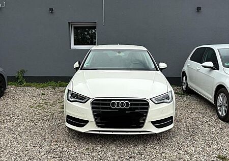 Audi A3 1.4 TFSI S tronic Ambiente Sportback Ambiente