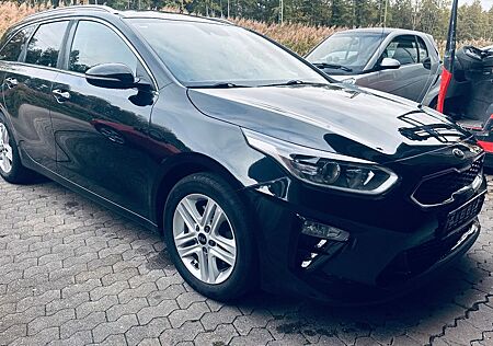 Kia Cee'd gebraucht kaufen Kia Cee'd / Ceed 1.4 Turbo GDI Vision Navi