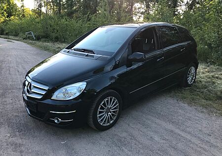 Mercedes-Benz B 200 CDI Alu Navi Teilleder Euro 5 Bi - Xenon