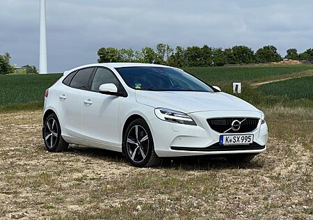 Volvo V40 D3 Geartronic Momentum 150PS *AUTOM*LED*NAVI