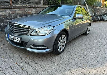 Mercedes-Benz C 200 C -Klasse Lim. CGI BlueEfficiency