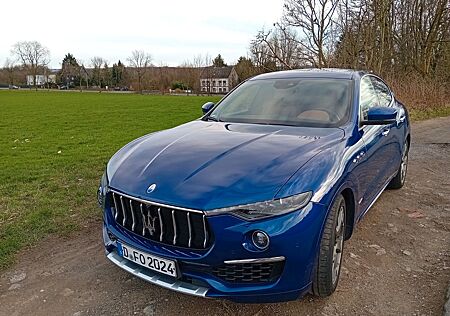 Maserati Levante Benzin 3.0 V6 257kW GRANLUSSO 4x4 Au...