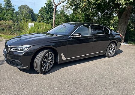 BMW 750i xDrive - Garantie bis 12/27 - Service Inkl.