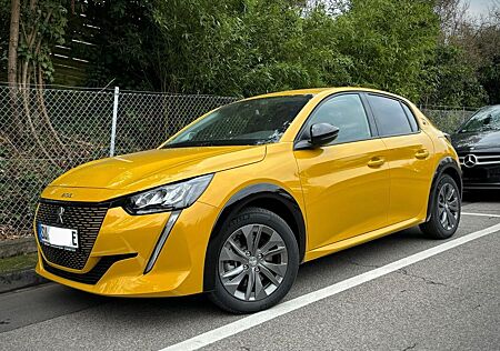 Peugeot e-208 136 Allure+