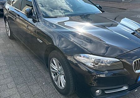 BMW 530d xDrive Touring A -