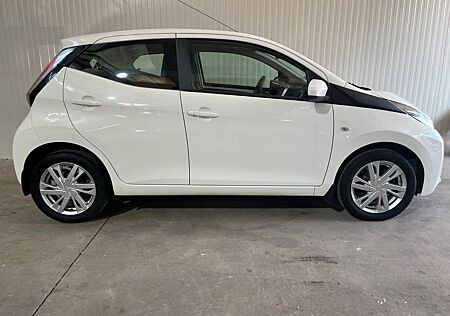 Toyota Aygo (X) Aygo -play touch Klima Kamera