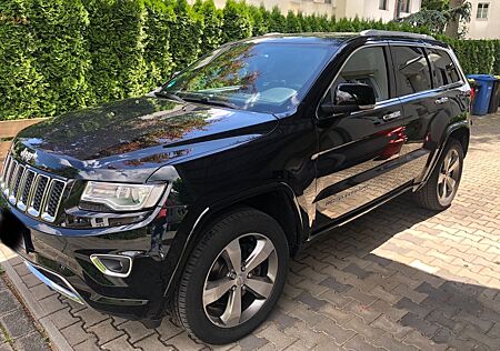 Jeep Grand Cherokee Overland 3.0 V6 Vollausstattung