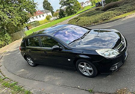 Opel Signum 1.9 CDTI 110kW -
