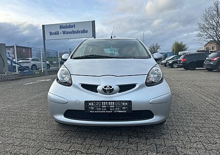 Toyota Aygo (X) Aygo AYGO Basis