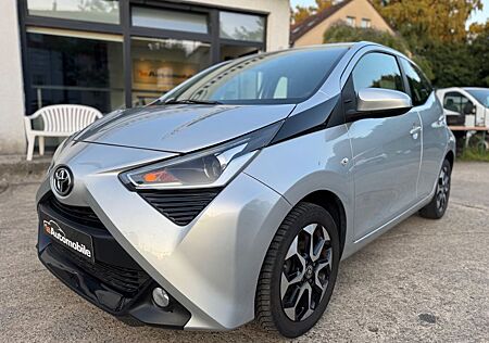 Toyota Aygo (X) -play club *1.Hand*