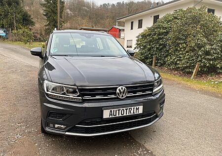 VW Tiguan Volkswagen Highline 2.0 TDI,1-Hand,DSG,LED