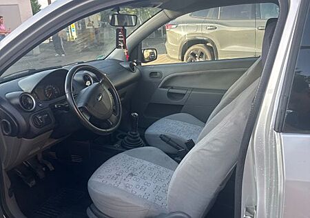 Ford Fiesta 1.3 44 kW -