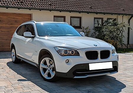 BMW X1 X1xDrive20d-LEDER-PANORAMA-BESTE AUSSTATTUNG!