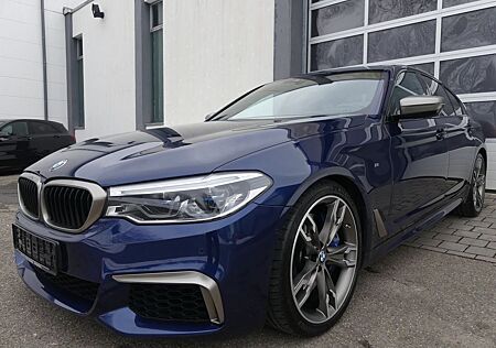 BMW M550i xDrive Laser/Pano/H&K/Kamera/HuD/1.Hand