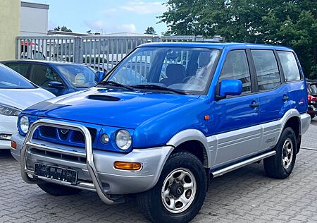 Nissan Terrano 2.4 Benzin * 4x4 * 77.000KM! * Klima