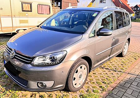 VW Touran Volkswagen 2.0 TDI 125 kW DSG Highline Highline