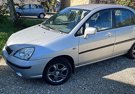 Suzuki Liana