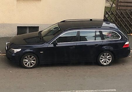 BMW 525i Touring -