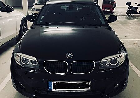 BMW 118d Coupé M Paket, sehr gepflegt