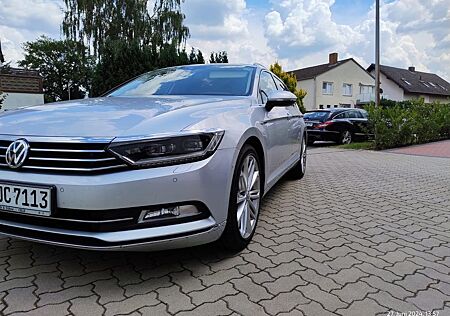 VW Passat Variant Volkswagen 2.0 TDI SCR 140kW DSG BMT 4M ...