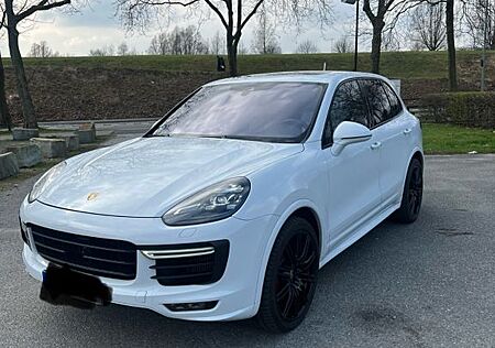 Porsche Cayenne GTS,Approved, Burmester, Pano, Chrono,21