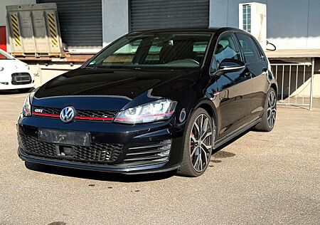 VW Golf Volkswagen GTI Performance 230 PS 10/25