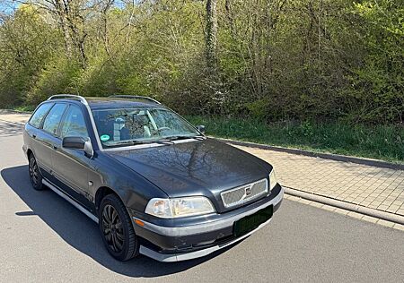 Volvo V40 1.8 -