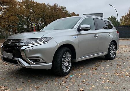 Mitsubishi Plug in Hybrid Outlander Plug-in Hybrid Outlander