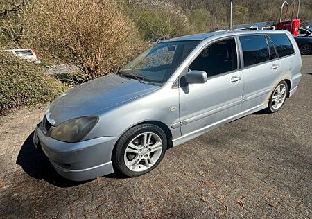 Mitsubishi Lancer 2.0 Intense Intense