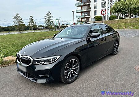 BMW 320i Sport Line Automatik Sport Line