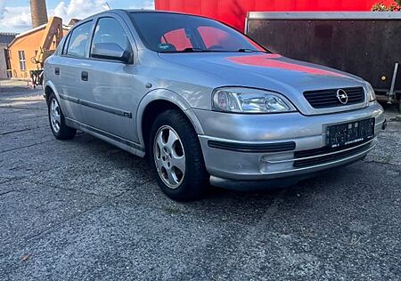Opel Astra 1.6 Edition 100 Edition 100