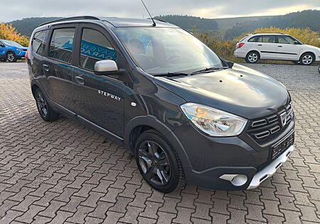 Dacia Lodgy 1.2 TCe Stepway Celebration