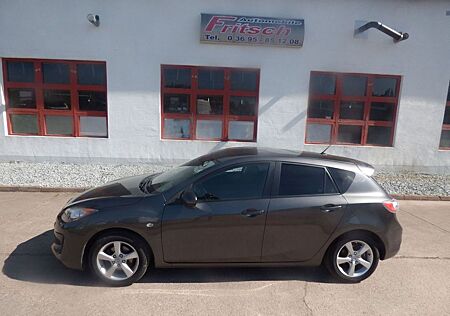 Mazda 3 Center-Line Automatik