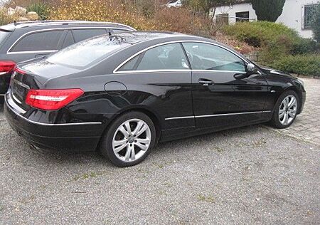 Mercedes-Benz E 350 CGi Coupe,Automatik,LEDER,Navi,Xenon,PDC