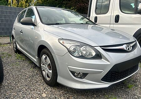 Hyundai i30 1.4 Edition Plus erste Hand guten Zustand