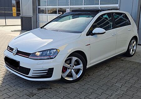 VW Golf Volkswagen 2.0 TSI DSG BMT GTI Panorama Xenon Navi