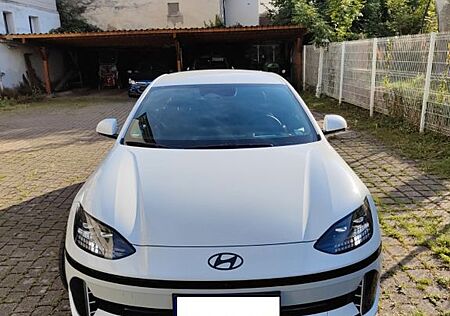 Hyundai IONIQ 6 77,4kWh 239kW Allradantrieb UNIQ-Paket-