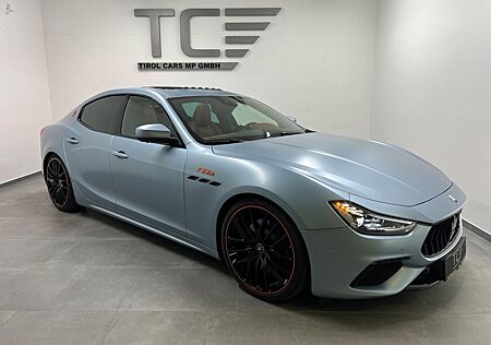 Maserati Ghibli SQ4 F Tributo Sondermodell, Pano, KW, ...