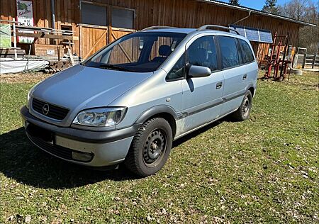 Opel Zafira 1.8 16V Elegance Elegance