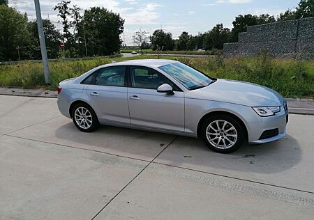 Audi A4 2.0 TDI -