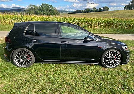 VW Golf Volkswagen 2.0 GTI Facelift