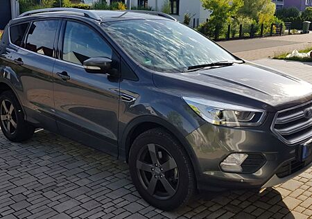Ford Kuga 1,5 EcoBoost 4x2 110kW COOL & CONNECT C...