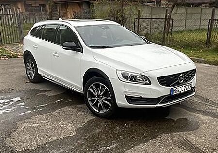 Volvo V60 Cross Country D3 Momentum