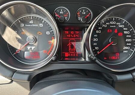 Audi TT Roadster 3.2 S tronic quattro -
