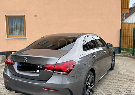 Mercedes-Benz A 250 e / AMG-Line/ Night-Paket/ Edition