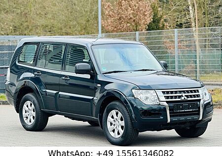 Mitsubishi Pajero -3.2-DI-D-Basis-7Sitze-Klima-AHK-4X4