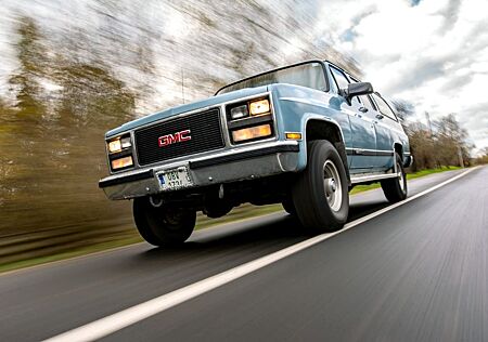Chevrolet Suburban GMC V2500 SLE