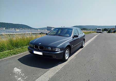 BMW 523i A - Vollleder & Top Ausstattung