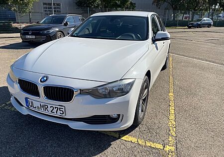 BMW 316d -Alpineweiss Carplay Tüv 02/27